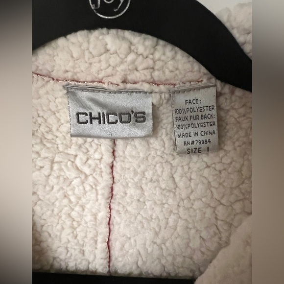 Women’s Chicos Red Sherpa lined vest size 1- medium - Picture 5 of 6